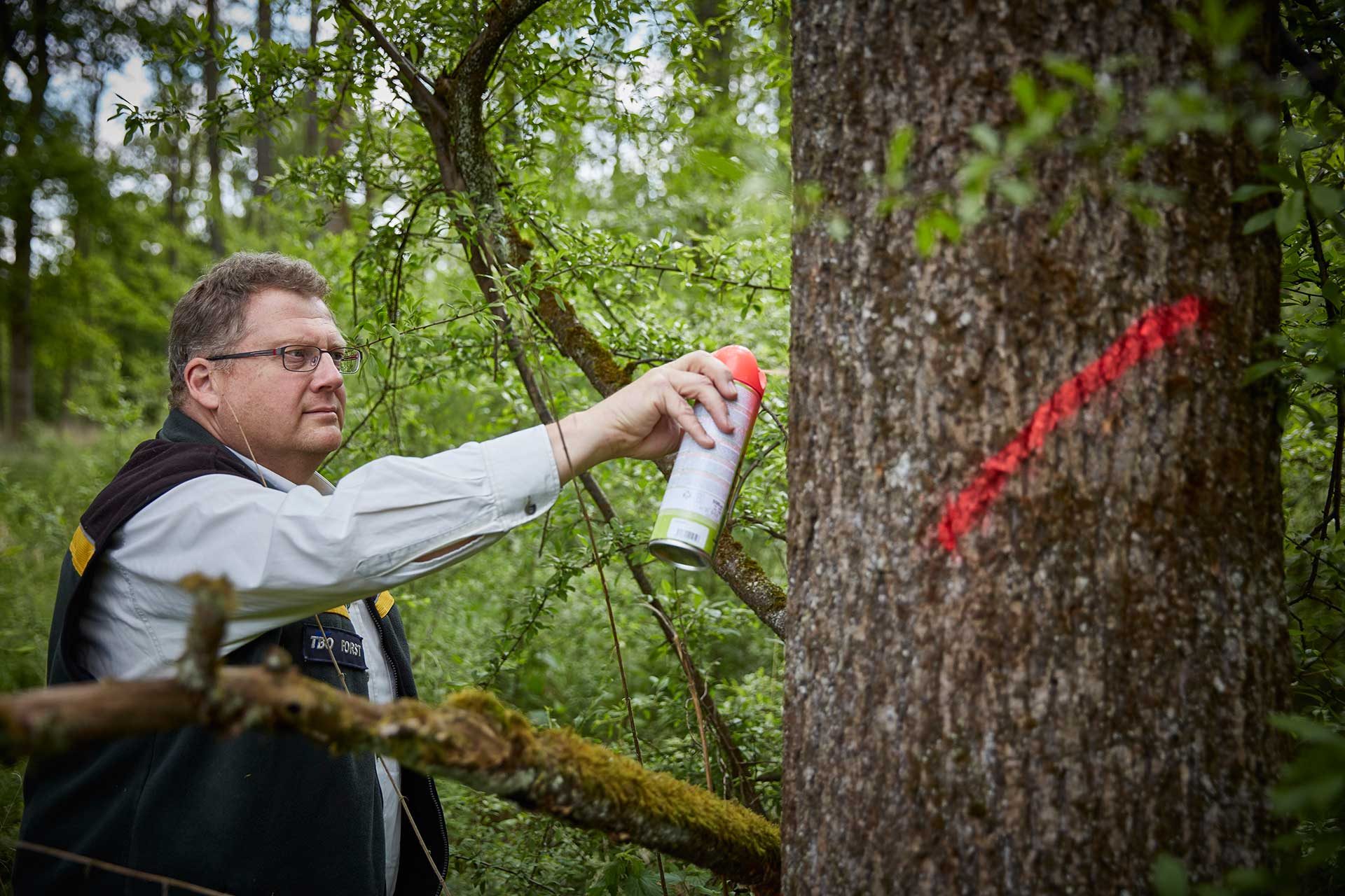 Vom Foerster im Wald durch gefickt Vom Foerster im Wald durch gefickt