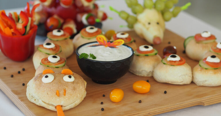 Partyschlange aus Lebensmittel für Kinder