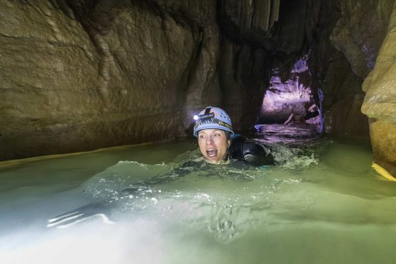 Erkundungstour in der Höhle