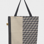 Die neue Manomama-Tasche hat ein grafisches Muster