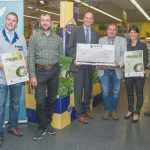 Urkunden und Scheckübergabe an den Angelsportverein Gottenheim.