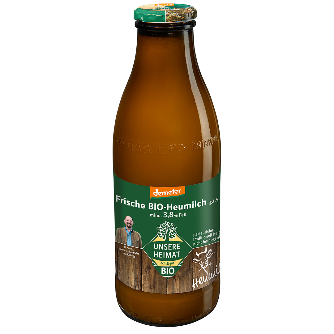 Frische Bio-Heumilch in der 1-Liter-Flasche von „Unsere Heimat echt & gut“
